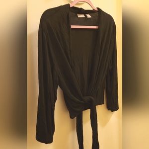 Black open tie front